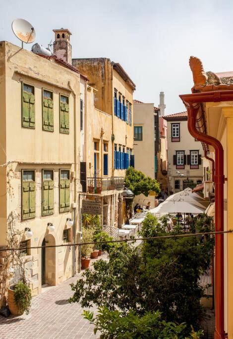 History & Culture In Old Town Chania ハニア エクステリア 写真