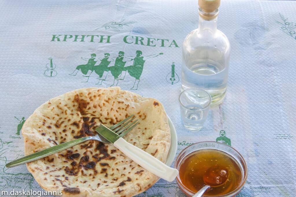 History & Culture In Old Town Chania ハニア エクステリア 写真