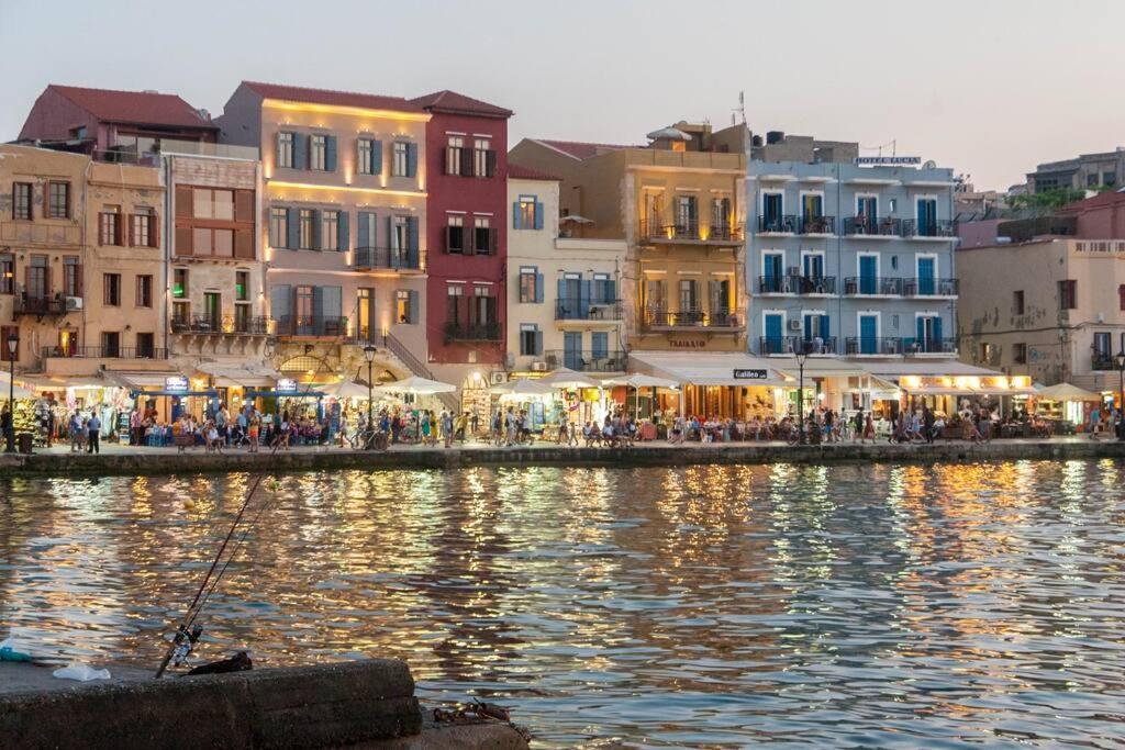 History & Culture In Old Town Chania ハニア エクステリア 写真